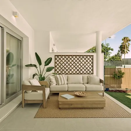 Casa Palmera Stylish Garden Pool Estepona