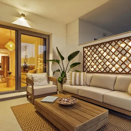 Casa Palmera Stylish Garden Pool *