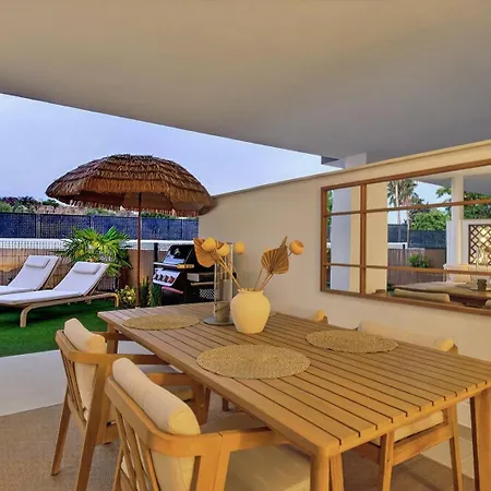 Casa Palmera Stylish Garden Pool Estepona