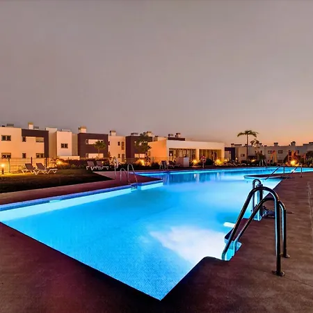 Casa Palmera Stylish Garden Pool *